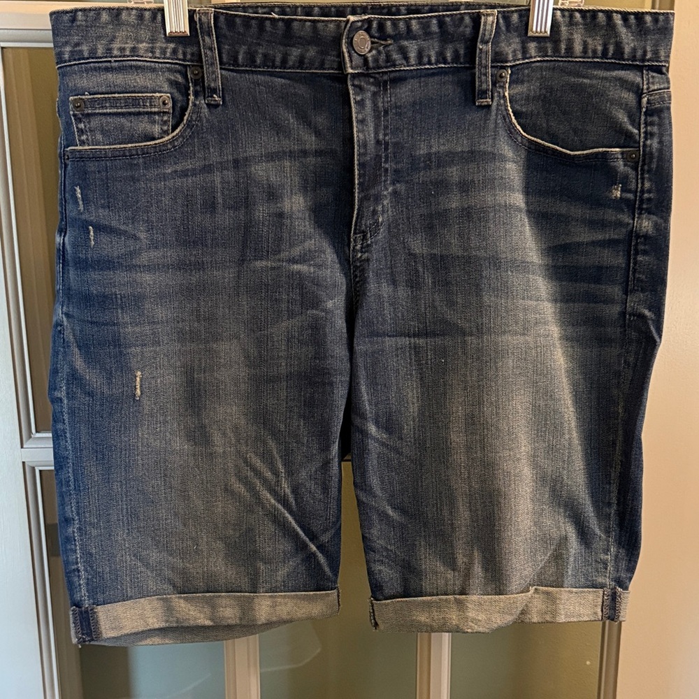 GAP Women's Dark Blue Denim Bermuda Shorts Size 32